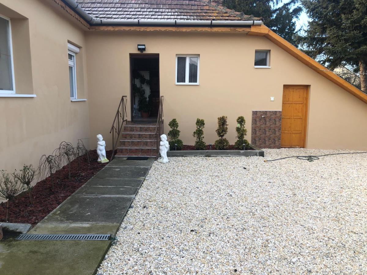 Toerpi Apartman Halmaj 外观 照片
